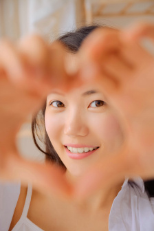美女直播被逼玩游戏