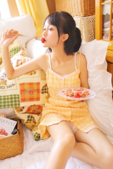 水蜜桃高密柔软连衣裙